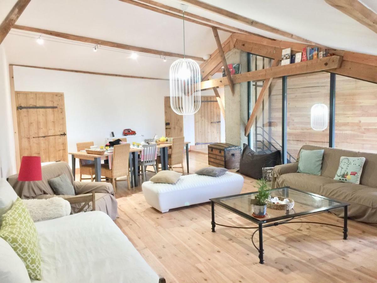 Апартаменти Magnificent Renovated Farmhouse - 10 Min A7 - Anneyron Екстер'єр фото