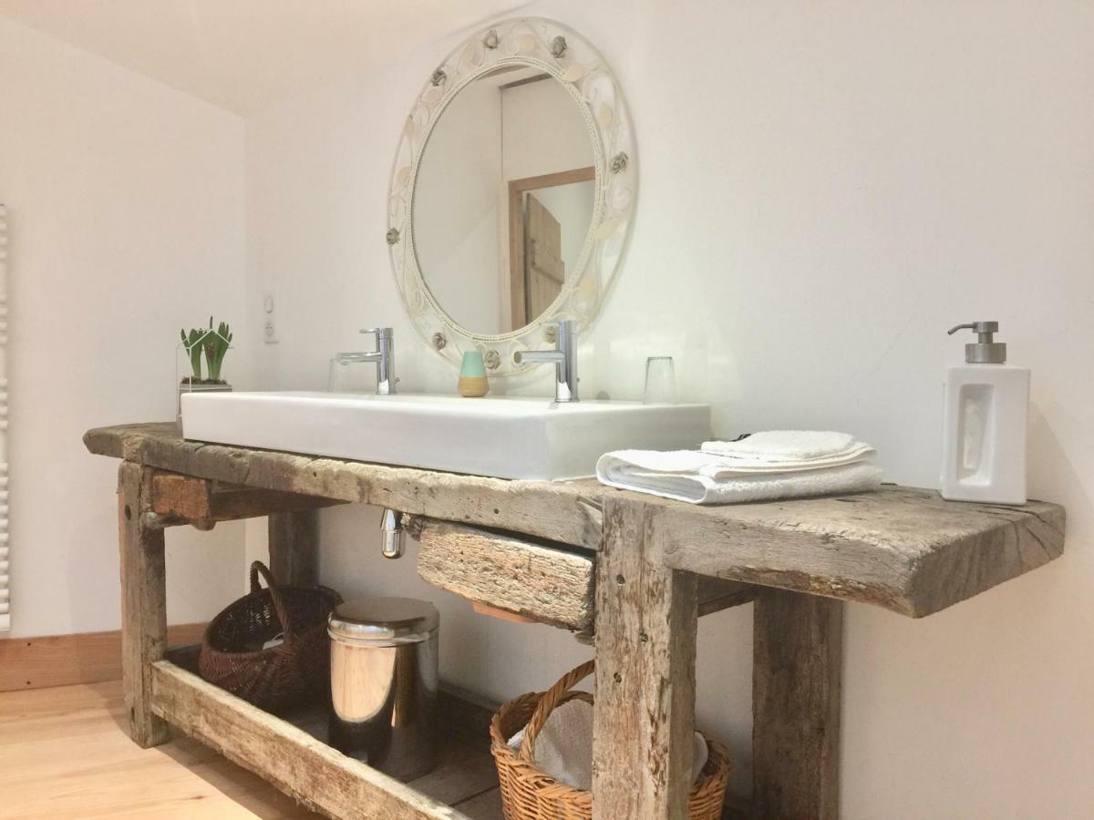 Апартаменти Magnificent Renovated Farmhouse - 10 Min A7 - Anneyron Екстер'єр фото
